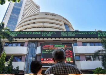 Reliance investors in Sensex's top-10 companies, these 4 damage