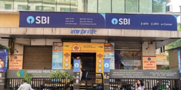 SBI shocked its customers, reduced interest on FD for the second time in 1 month