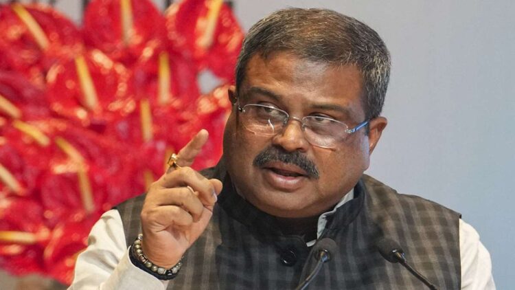 'SC, ST, OBC always cheated by the royal family of Congress', Dharmendra Pradhan retaliated