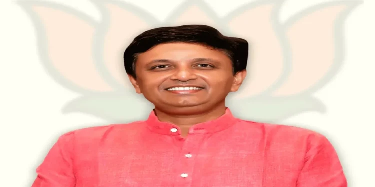 Sanitation Workers Protasted Against BJP MLA Sanjay Goyal: Safai Karmacharis protested against BJP MLA Sanjay Goyal: Delhi Shahdara's BJP MLA Sanjay Goyal