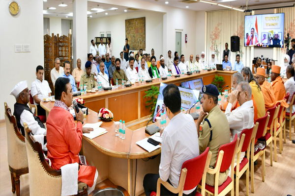 Sarva Dharma Sadbhav meeting held under the chairmanship of Governor Haribhau Bagde at Raj Bhavan