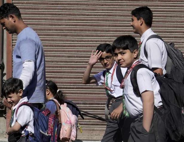Schools in Kashmir, leaving border districts after Indo-Pak ceasefire, opened college again