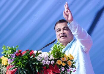 उत्तर प्रदेश में सेमीकंडक्टर यूनिट भारत की तकनीकी आत्मनिर्भरता की खोज में एक महत्वपूर्ण कदम : नितिन गडकरी