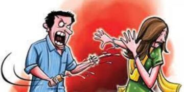 Sensational story from love to hate in Delhi: Girlfriend attacked an acid on lover after a breakup