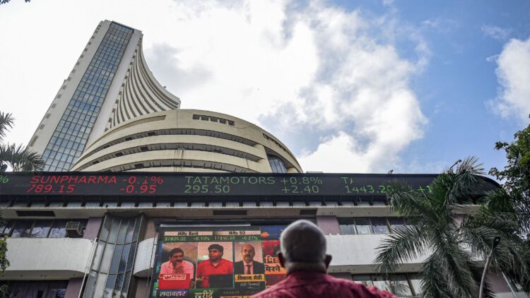 Sensex closed with 295 and Nifty 114 points, these shares shown ups and downs