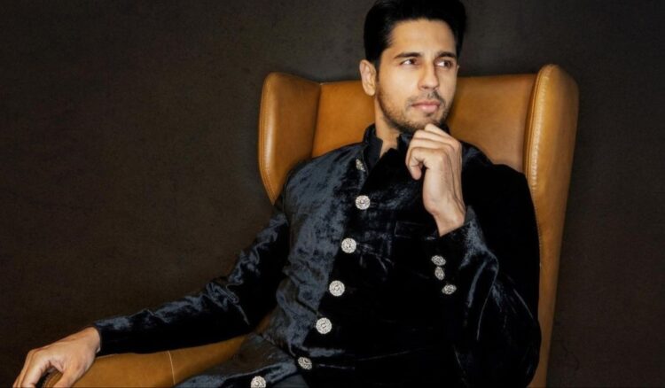Siddharth Malhotra advised fans to watch this series, cast a lot of praise of cast