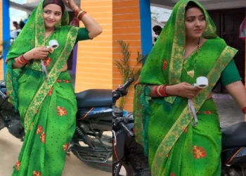 Sindoor in demand .. Kajal Raghavani won the heart of fans with pallu on the head, desi Bahurani