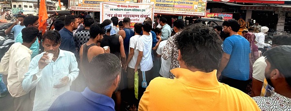 Sri Gau Seva Mitra Mandal gives 451 liters of buttermilk to the residents in Nautapa for Narseva