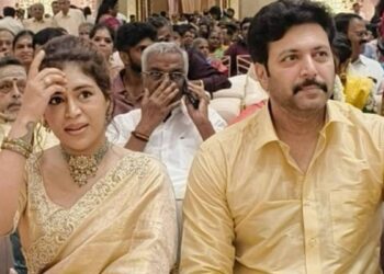 Superstar shown with roomy girlfriend before divorce, wore matching clothes