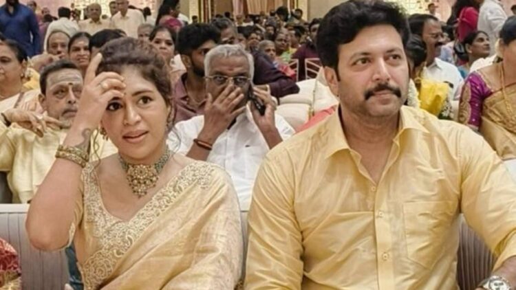 Superstar shown with roomy girlfriend before divorce, wore matching clothes
