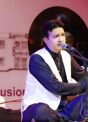 Surmai performance of singer Mohammad Vakil at Nehru Center in London