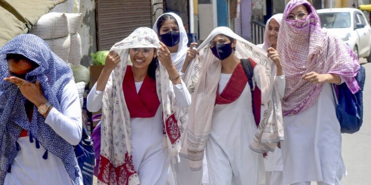 Temperature reached 47 degrees in Banda, mercury reached 43 ° C in 19 cities of the country