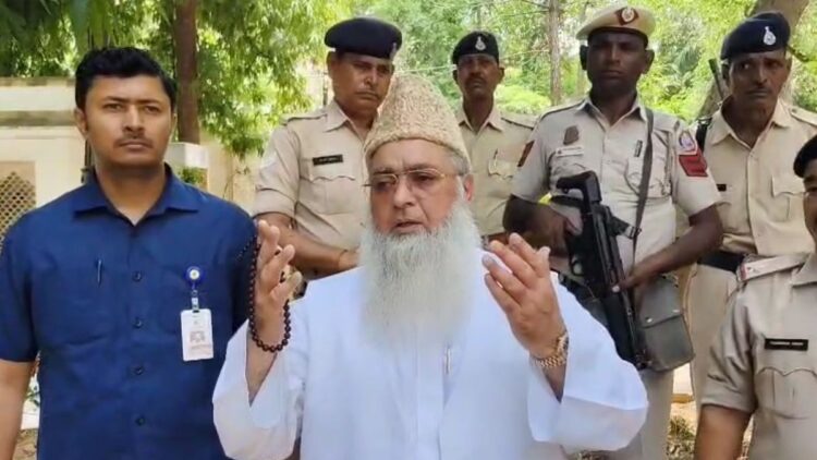 'Terrorists will not be buried on India's land, the prayers of the funeral will not be taught'