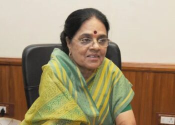 The death of former Union Minister Girija Vyas was scorched while performing aarti at home