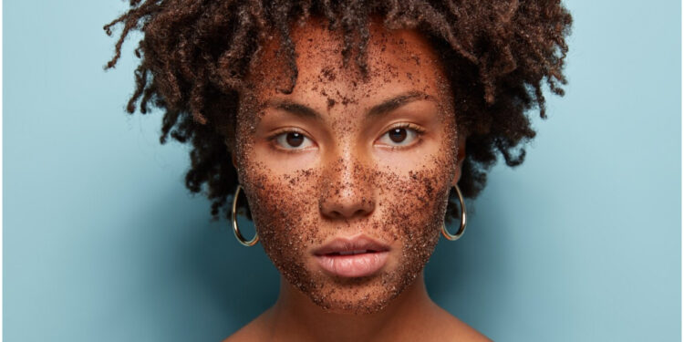 The face has turned black due to heat, apply multani mitti paste for glow