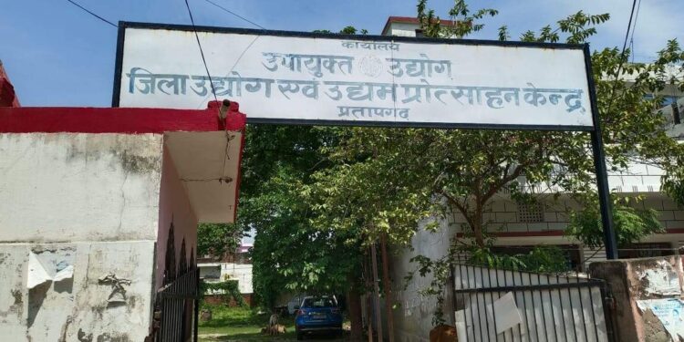 राज्य की सरकार छोटे कारोबारियों को देगी इतने लाख के इंश्योरेंस का फायदा