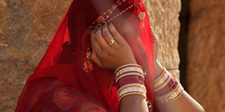 The lehenga was to be worn at Didi's wedding, the stubbornness was not fulfilled, then the dreadful step