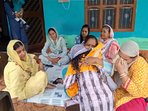 The mourning of Pakistan's cowardly act, people said- 'Modi government should give us bunkers'
