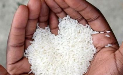 The officer's strange order; Offer two handful of rice to God to find missing service book