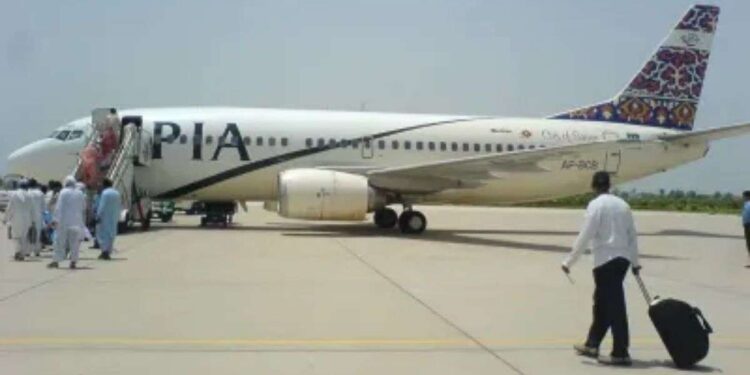 Then Pakistan is opening aircraft with the intention of avoiding India's attack under the guise of civilians