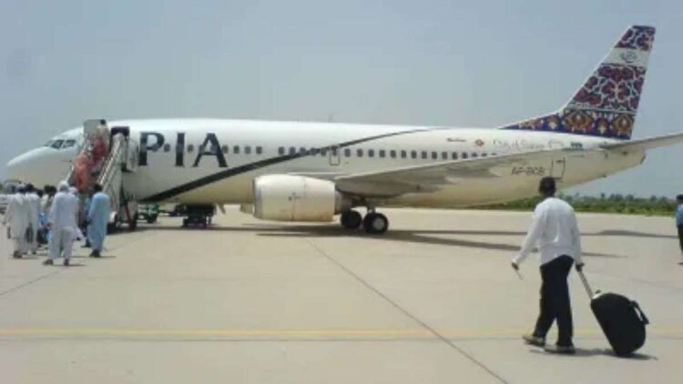 Then Pakistan is opening aircraft with the intention of avoiding India's attack under the guise of civilians