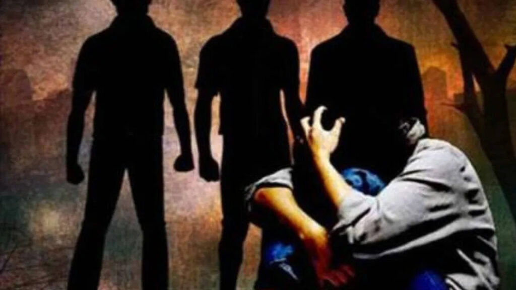 Three friends gang -raped teenager in a moving car, Saheli threw Saheli in Meerut to protest