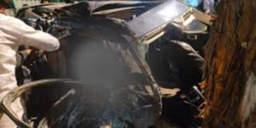 Tragic Road Accident in Bhopal Unconstrolled Car Collided With Electric Pole In Bairagarh, Three Youths Died on the Spot | Painful road accident in Bhopal, uncontrollable car collided with electric poles in Bairagarh, three youths died on the spot. News Track in Hindi
