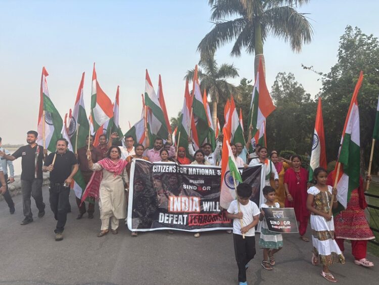 Tricolor journey was taken out on Sukhna Lake, people bowed to the nation on the success of Operation Sindoor