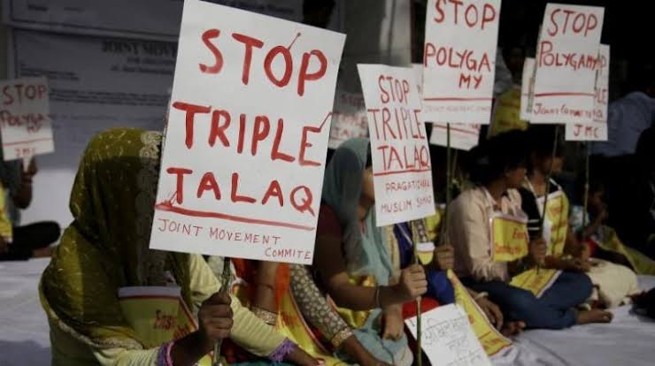 UP: Three divorces given on the phone! Troubled woman commits suicide, policeman suspended