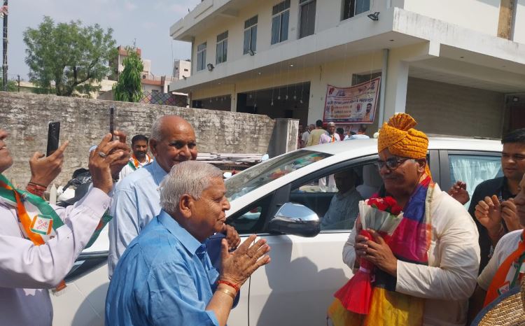 Various service programs organized in Dausa on the birthday of Education Minister Madan Dilawar