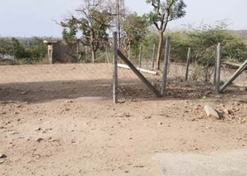 Village Development Officer and Sarpanch together sold lakhs of land in Gram Panchayat Gurla for only 200 rupees, demand for investigation