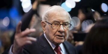 Warren Buffett is not going anywhere leaving Berkshire Hathaway, the company gave this big information