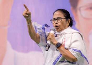 West Bengal CM Mamata Bnerjee | Murshidabad Violence | Mamata targeted BJP | Latest News in Hindi | Even if the government of anyone, Raj BJP! CM who conducts violence; What happened to Mamta's arrival at Murshidabad? News Track in Hindi