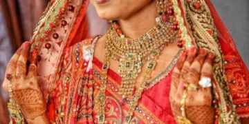 When the bride returned after spending 5 hours in the parlor, the groom broke the wedding on seeing it, know what is the whole matter?