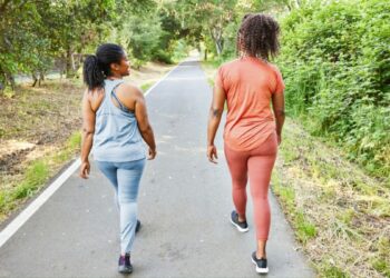 Why is there necessary to walk brisk for great physical and mental health
