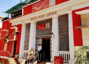Women can earn good returns by investing in these savings schemes of Post Office