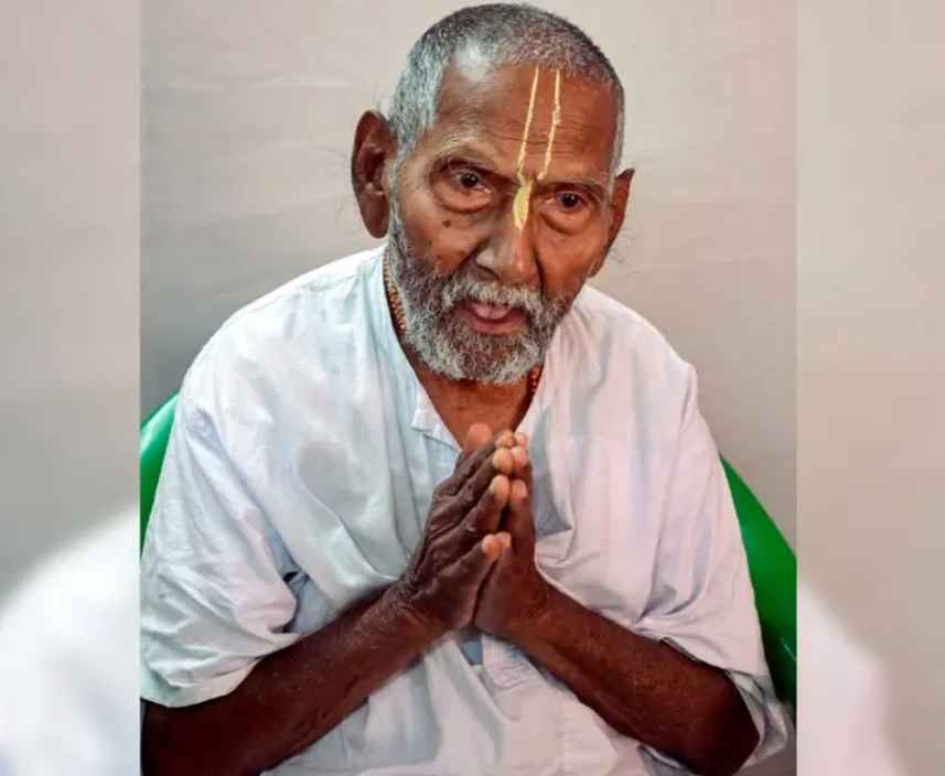 Yoga guru Swami Shivanand Saraswati passed away at the age of 128, Yogi Adityanath paid tribute