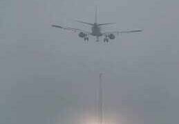 Flight डिले या कैंसिल होने पर मिलते हैं 2 लाख रुपये, जानिए कैसे travel insurance करता है आपकी मदद