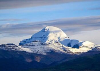 Good news for Kailash Mansarovar passengers! Now VIP treatment, smooth darshan card and special gift of Rudraksha Mala will be available on traveling Kashi Vishwanath