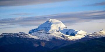 Good news for Kailash Mansarovar passengers! Now VIP treatment, smooth darshan card and special gift of Rudraksha Mala will be available on traveling Kashi Vishwanath