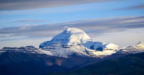 Good news for Kailash Mansarovar passengers! Now VIP treatment, smooth darshan card and special gift of Rudraksha Mala will be available on traveling Kashi Vishwanath