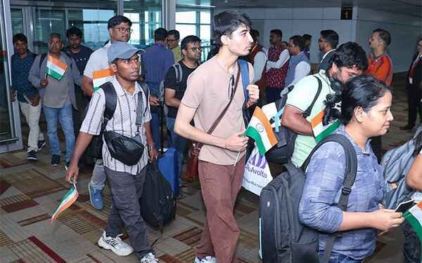 292 from Iran under Operation Sindhu and 161 Indian citizens from Israel reached Delhi