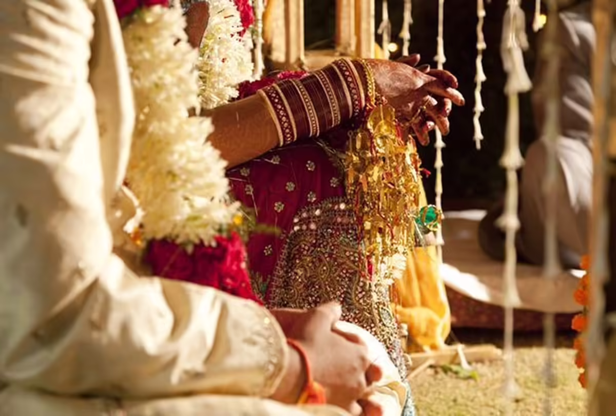 सुहागरात के 3 राज़! बिना इन चीजों के अधूरी रहती है पहली रात, जान लीजिए वरना रह जाएगी कसक