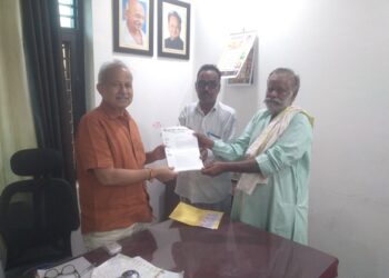 400 families of Gokul Nagar Babri Basti demanded residential leases from Dr. Subhash Garg