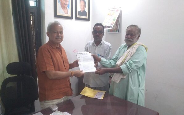 400 families of Gokul Nagar Babri Basti demanded residential leases from Dr. Subhash Garg