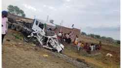 A cement -laden truck overturned on the car in Jhabua, Madhya Pradesh; 9 people killed, 2 injured including five minors