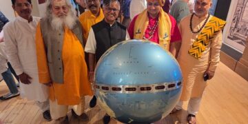 A team of Vedas, Astrology and Vastu scholars returned from London, a grand welcome in Jaipur