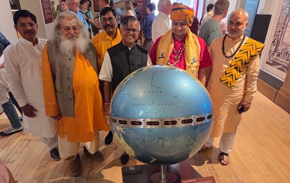 A team of Vedas, Astrology and Vastu scholars returned from London, a grand welcome in Jaipur