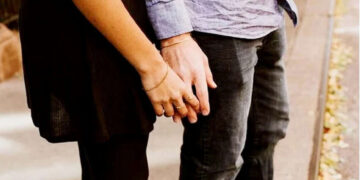 A wife caught in the trap of Facebook love hatched a conspiracy to kill a minor lover, court sentenced life imprisonment