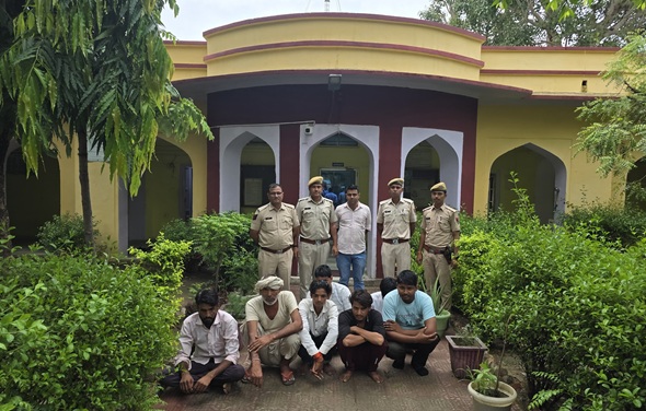 Action on gamblers in Viratnagar: 7 arrested, Rs 6860 and cards recovered